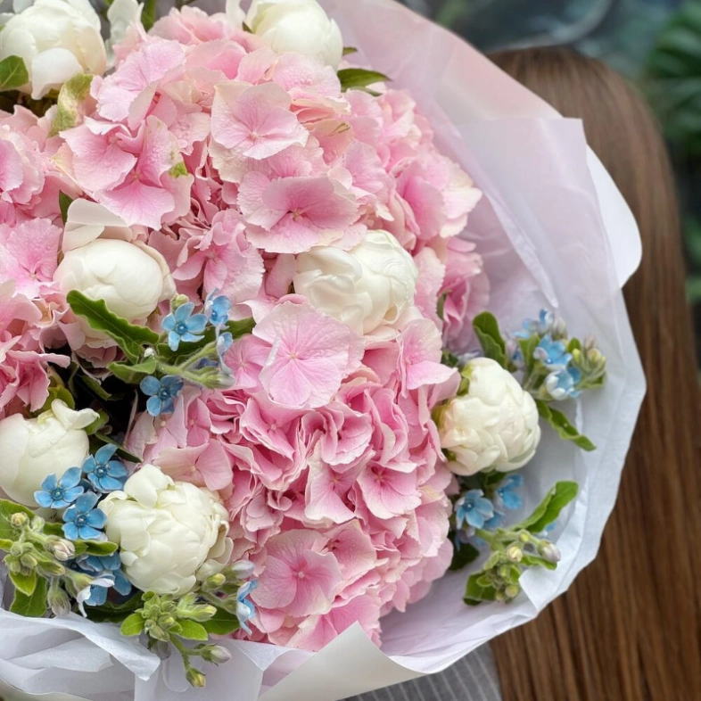 Пионы, гортензии и незабудки