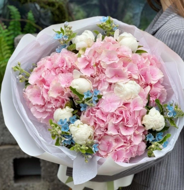 Пионы, гортензии и незабудки