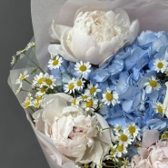 Букет «Полярная звезда» | гортензия - пионы - ромашка - эустома 3