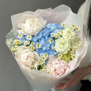 Букет «Полярная звезда» | гортензия - пионы - ромашка - эустома 0