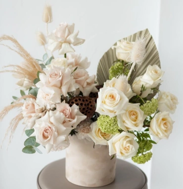 Авторская композиция с розами