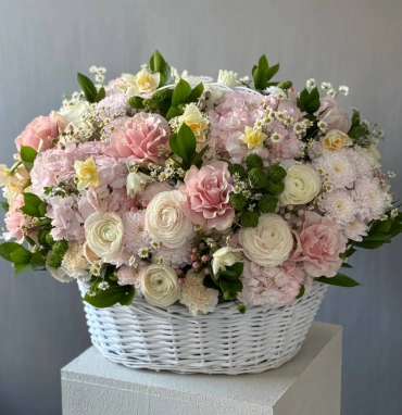 Корзина цветов «Нежная»