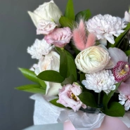 Коробка с цветами из стойкого состава 1