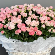 Корзина из кустовых роз 4