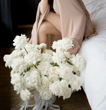 Композиция из белых французских роз 51