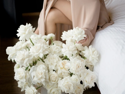 Композиция из белых французских роз 51