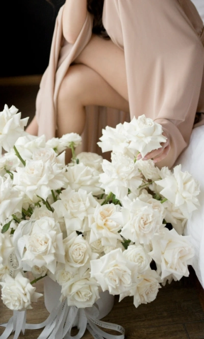 Композиция из белых французских роз 51