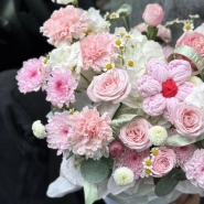 Композиция с сюрпризом ( цветок ручной работы ) 4