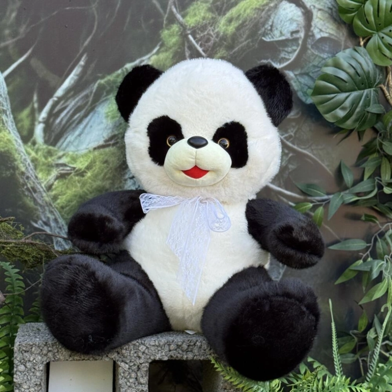 Мишка Панда вегетарианец - любит бамбуковые листья