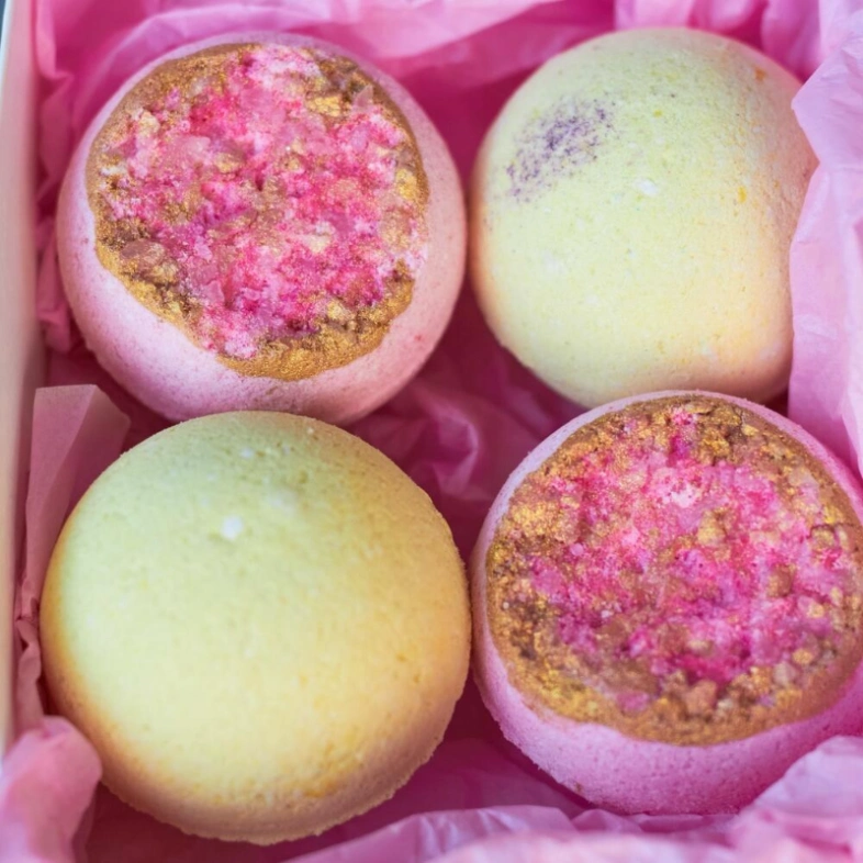 Подарочный бокс с бомбочками премиум 4 в наборе