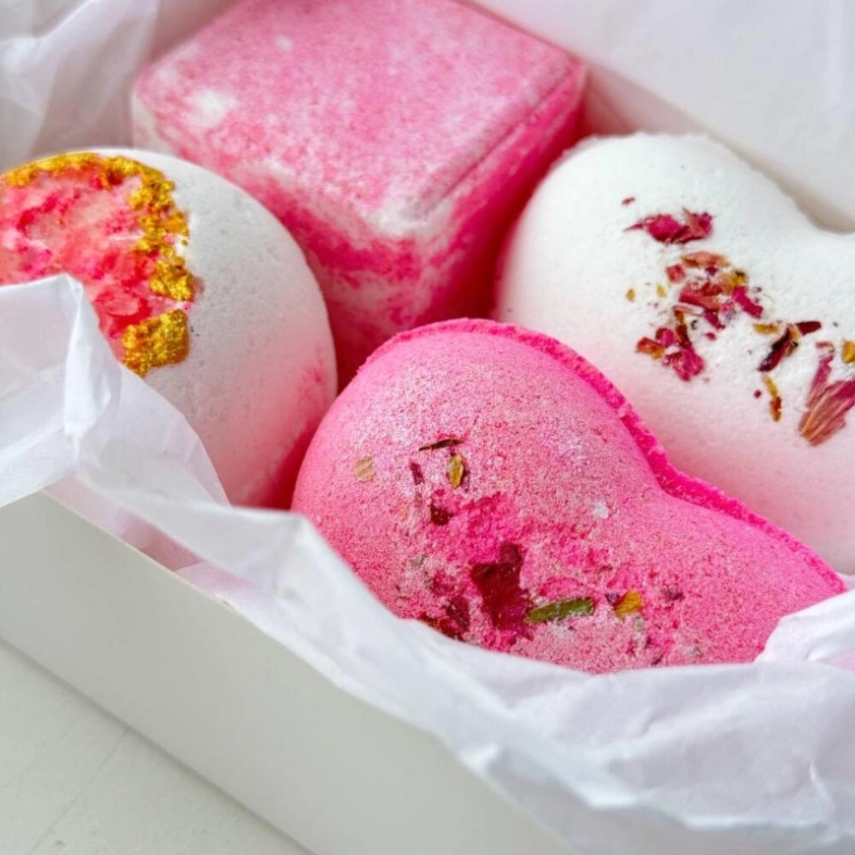 Ароматные бомбочки для ванны Love is