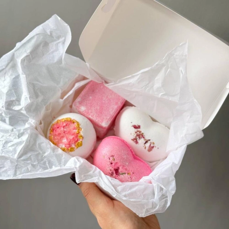 Ароматные бомбочки для ванны Love is