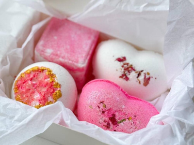 Ароматные бомбочки для ванны Love is