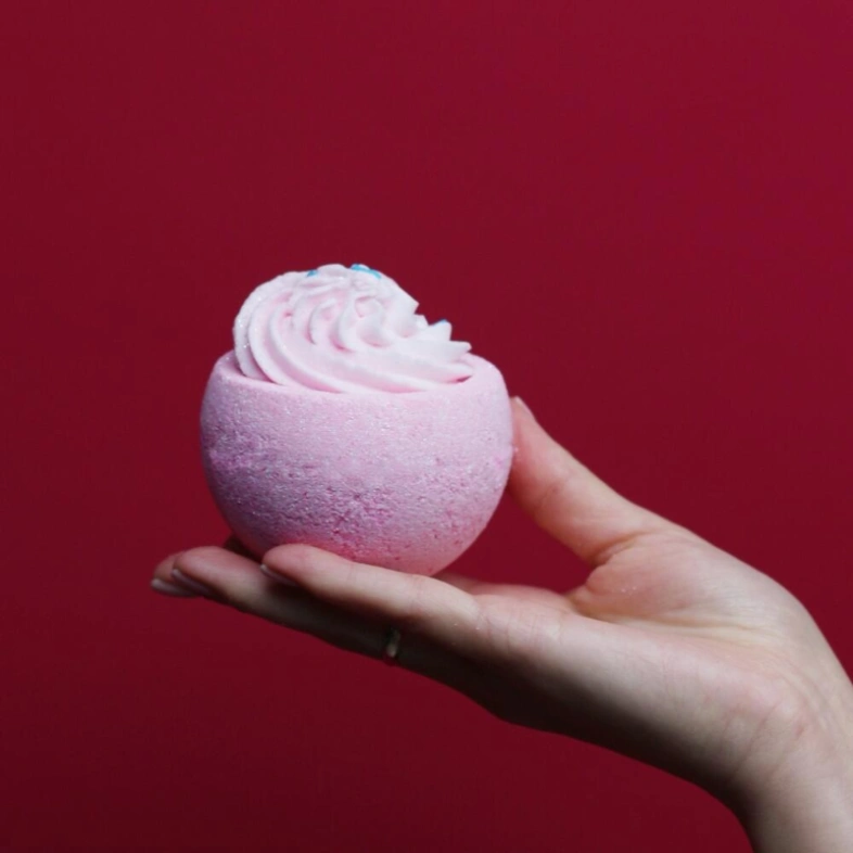 WOW Бомбочка-гигант с уткой внутри