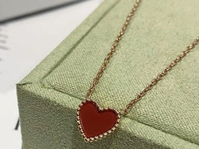 Кулон на цепочке «Love You»