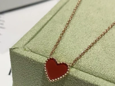 Кулон на цепочке «Love You»