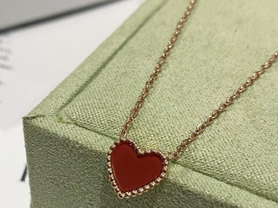 Кулон на цепочке «Love You»