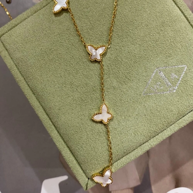 Колье на цепочке в стиле Van C