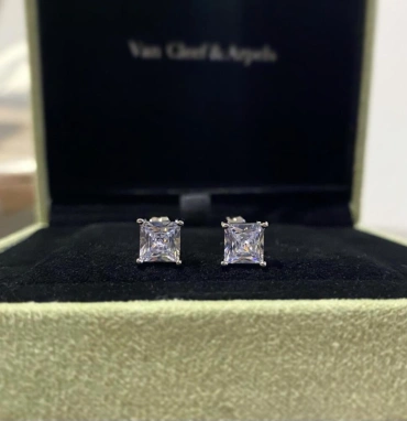 Серьги пусеты с цирконами