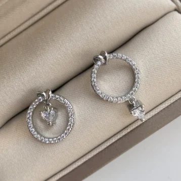 Серьги асимметрия с фианитами