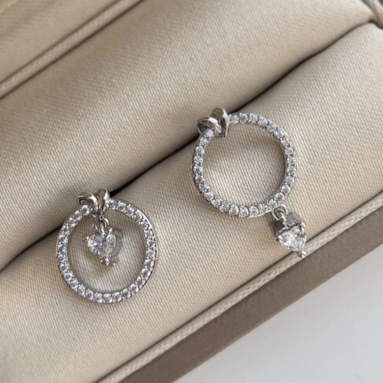 Серьги асимметрия с фианитами