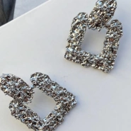 Серьги массивные для вечернего образа 0