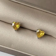 Серьги-гвоздики «Сердце» с желтым фианитом 3