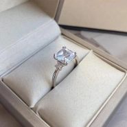 Кольцо с камнем - циркон 2