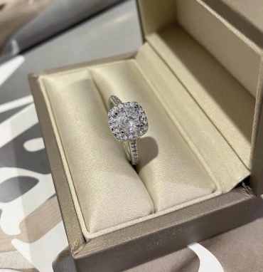 Кольцо-классика с Цирконом