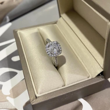 Кольцо-классика с Цирконом