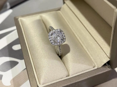 Кольцо-классика с Цирконом