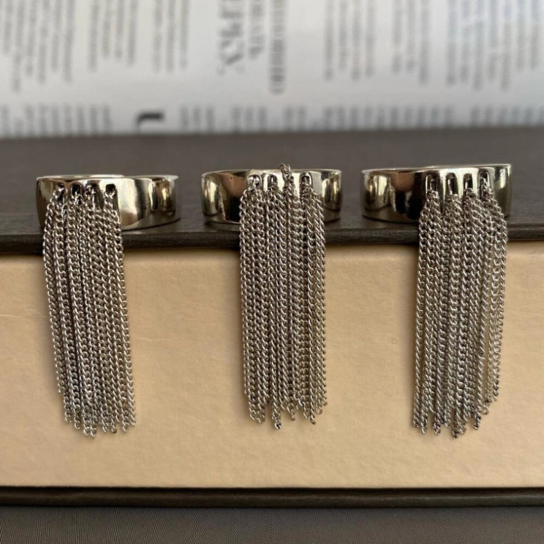 Кольцо с цепочками