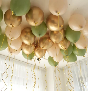 Шары под потолок ( хром золото, матовые оливковые, бежевые)