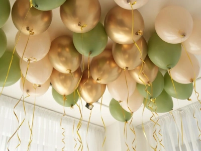 Шары под потолок ( хром золото, матовые оливковые, бежевые)