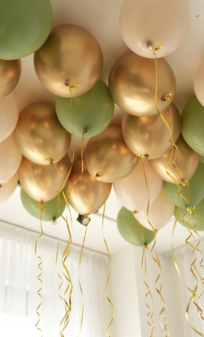 Шары под потолок ( хром золото, матовые оливковые, бежевые)