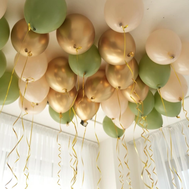Шары под потолок ( хром золото, матовые оливковые, бежевые)