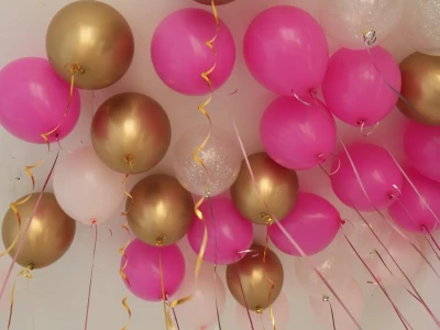 Шары под потолок ( ярко-розовые, хром золото, нежно-розовые)