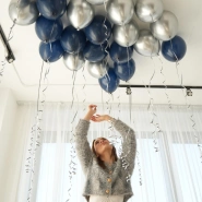 Шары под потолок ( хром серебро и матовые темно-синие ) 2