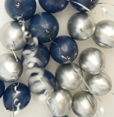 Шары под потолок ( хром серебро и матовые темно-синие )