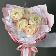 Ранункулюсы в нежной упаковке  1