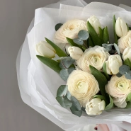 Ранункулюсы и тюльпаны 3