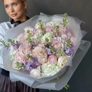 Ароматный сборный букет с ранункулюсами 2