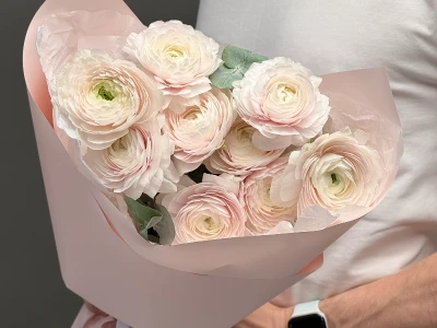 Ранункулюсы в моно 9