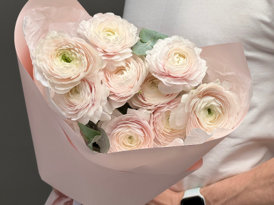 Ранункулюсы в моно 9