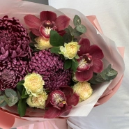 Хризантемы бигуди и орхидеи 3