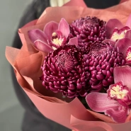 Осенний букет с хризантемой и орхидеей 3