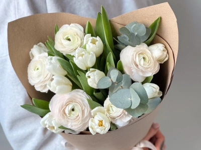 Тюльпаны и Ранункулюсы в крафте