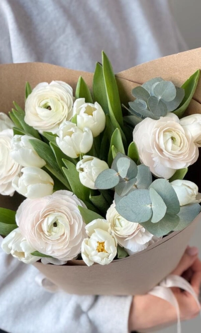 Тюльпаны и Ранункулюсы в крафте