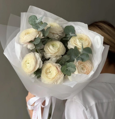 Эксклюзивный букет с ранункулюсами🤍