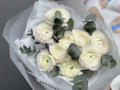 Эксклюзивные ранункулюсы и эвкалипт